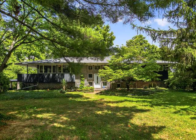 Property at 701 Tenikat St, Danville, KY 40422, 5 beds, 3 baths