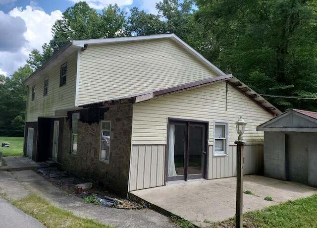 Property at 365 Hamlin Br, Vanceburg, KY 41179, 4 beds, 1.5 baths