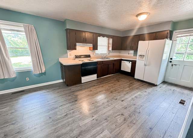 Property at 213 Horn Dr, Lawrenceburg, KY 40342, 3 beds, 1 bath