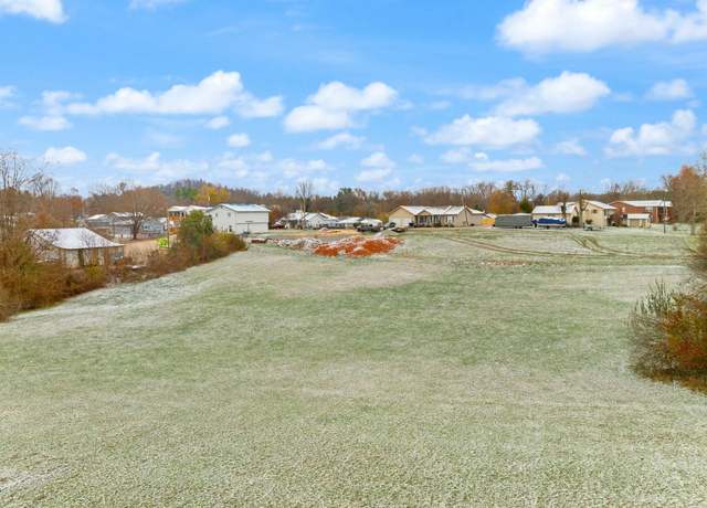 Property at 330 Duncan St, Somerset, KY 42501, 5 beds, 2.5 baths