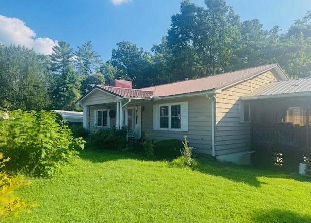 Property at 112 Mcclelland Ct, Campbellsville, KY 42718, 3 beds, 3 baths
