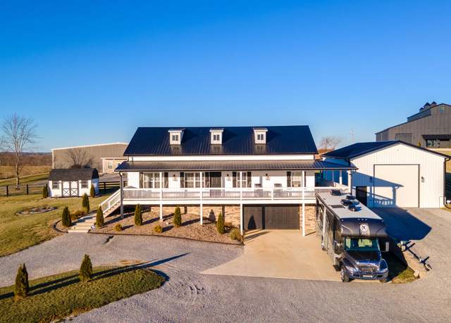 Property at 4300 Lexington Rd, Lancaster, KY 40444, 4 beds, 2 baths