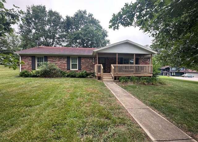 Property at 1016 Fairway Dr, Georgetown, KY 40324, 3 beds, 2 baths