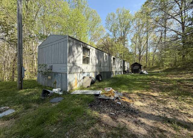 Property at 489 Cedar Bluff Dr, Monticello, KY 42633, 3 beds, 1 bath