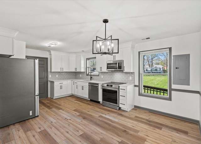 Property at 248 Wright St, Frankfort, KY 40601, 4 beds, 2 baths