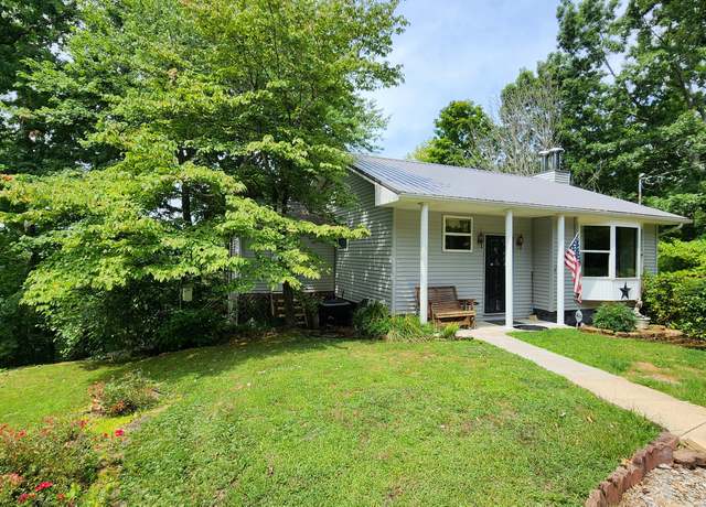 Property at 55 Lakeview Dr, Albany, KY 42602, 3 beds, 2 baths