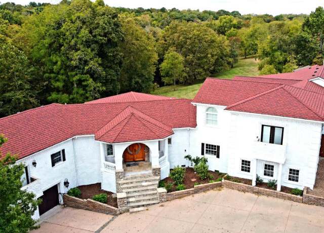 Property at 4950 Jennie Kate Ln, Lexington, KY 40510, 7 beds, 6 baths