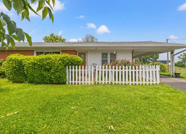 Property at 7830 Lebanon Rd, Danville, KY 40422, 3 beds, 2 baths