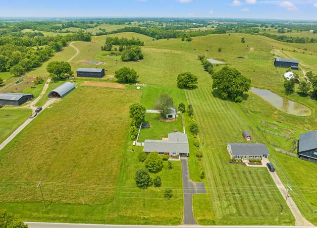 Property at 7830 Lebanon Rd, Danville, KY 40422, 3 beds, 2 baths