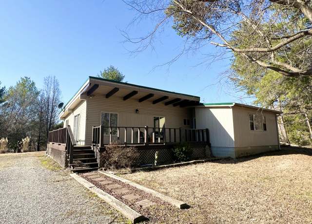 Property at 1704 Harbor Springs Rd, Jamestown, KY 42629, 3 beds, 2 baths