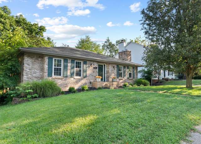 Property at 817 Edgewood Dr, Lexington, KY 40515, 3 beds, 2 baths