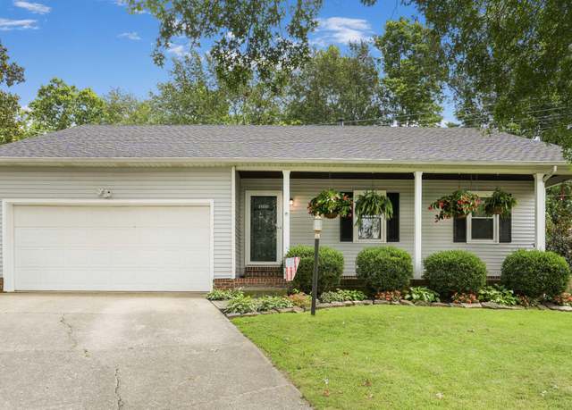 Property at 888 Edgewood Dr, Lexington, KY 40515, 3 beds, 2 baths