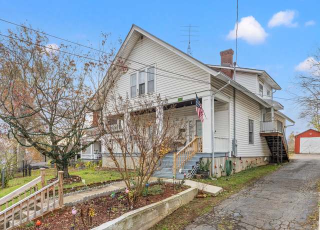 Property at 319 West 7th St, Paris, KY 40361, 4 beds, 2 baths
