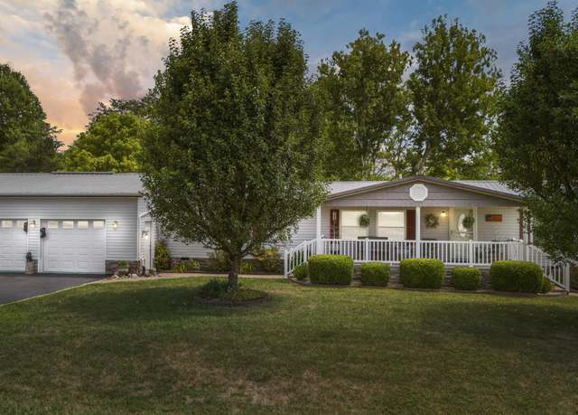 Property at 26 Hickory Rd, West Liberty, KY 41472, 4 beds, 3 baths