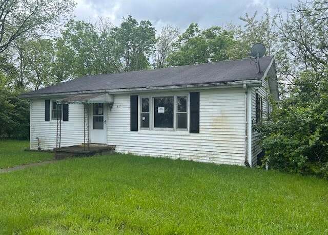 Property at 977 Muddy Creek Rd, Winchester, KY 40391, 3 beds, 1 bath