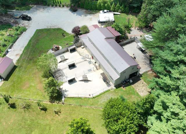 Property at 3280 East Highway 635, Science Hill, KY 42553, 2 beds, 2 baths