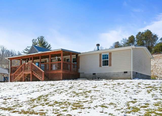 Property at 1120 Town Branch Rd, Jeffersonville, KY 40337, 3 beds, 2 baths