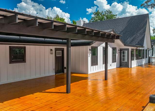 Property at 120 Barberry Ln, Berea, KY 40403, 4 beds, 3.5 baths