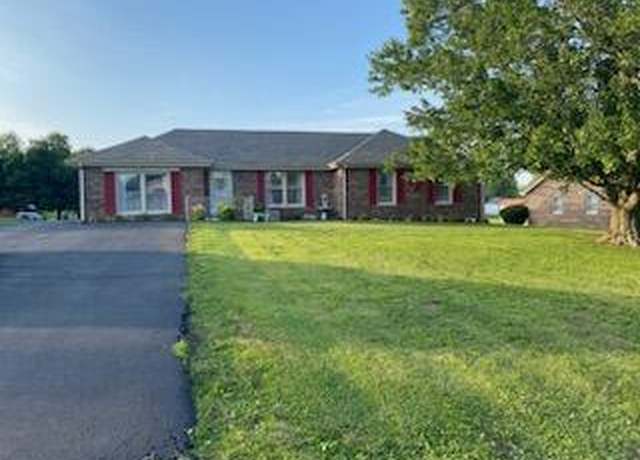 Property at 271 Longview St, Harrodsburg, KY 40330, 3 beds, 1.5 baths