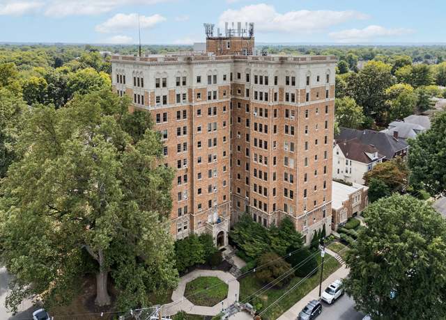 Property at 2140 Bonnycastle Ave Unit 10E, Louisville, KY 40205, 2 beds, 1 bath