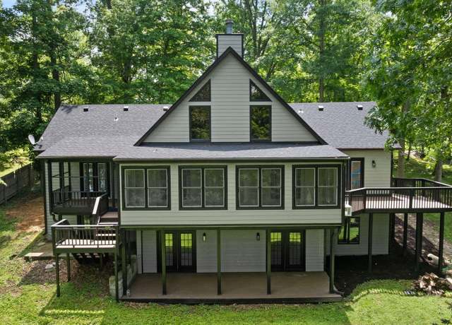 Property at 214 Hunter Dr, Lancaster, KY 40444, 4 beds, 2.5 baths