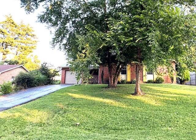 Property at 105 Whitney Ave, Lawrenceburg, KY 40342, 3 beds, 2 baths