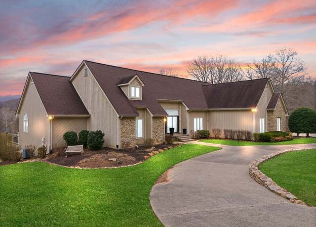 Property at 3403 Woodhaven Dr, Somerset, KY 42501, 5 beds, 5.5 baths