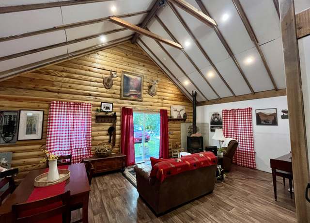 Property at 2789 Black Creek Rd, Clay City, KY 40312, 1 bed, 1 bath