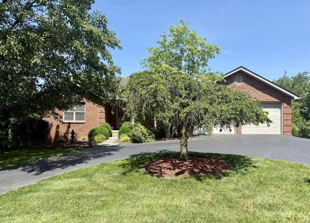 Property at 781 E Lexington St, Harrodsburg, KY 40330, 4 beds, 2 baths