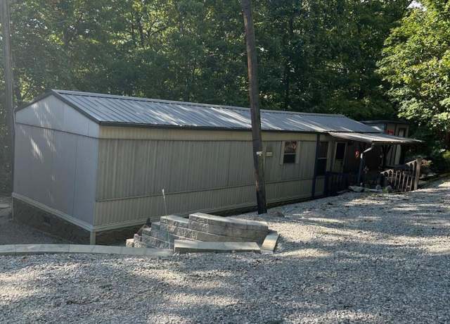Property at 146 Chestnut St, Burnside, KY 42519, 2 beds, 1 bath