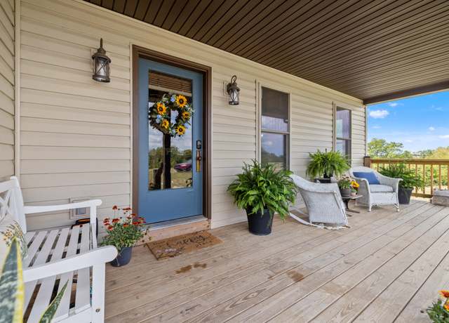 Property at 1126 Old Railroad Grade Rd, Lancaster, KY 40444, 3 beds, 2 baths