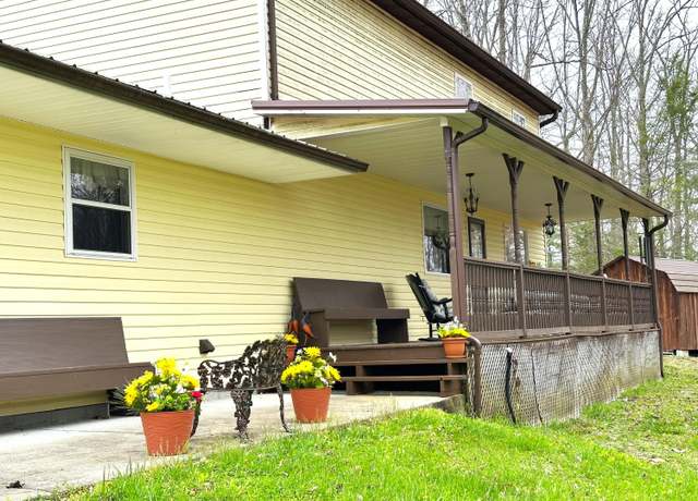Property at 645 Fincastle Rd, Rogers, KY 41365, 6 beds, 3 baths