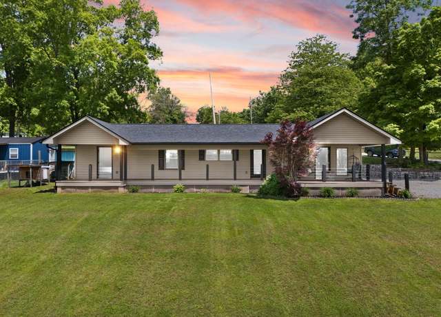 Property at 810 Lakeview Dr, Somerset, KY 42503, 3 beds, 2 baths