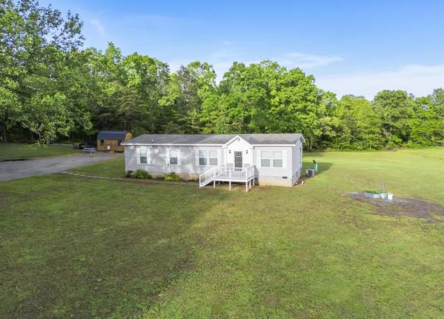 Property at 1740 Oil Springs Rd, Winchester, KY 40391, 3 beds, 2 baths
