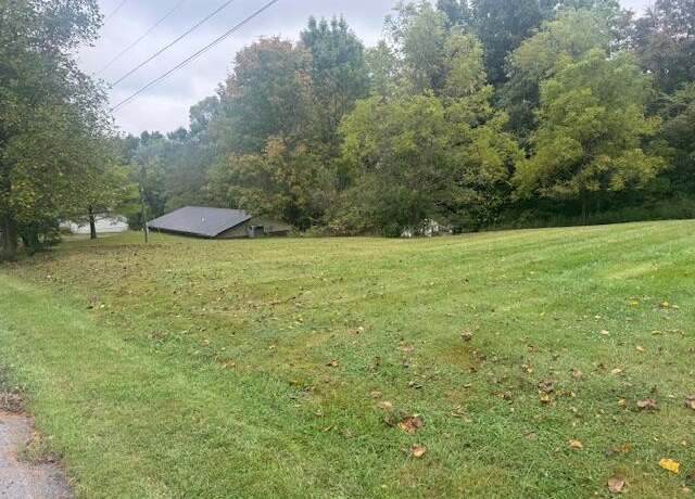 Property at 12 Greenleaf Dr, Campbellsville, KY 42718