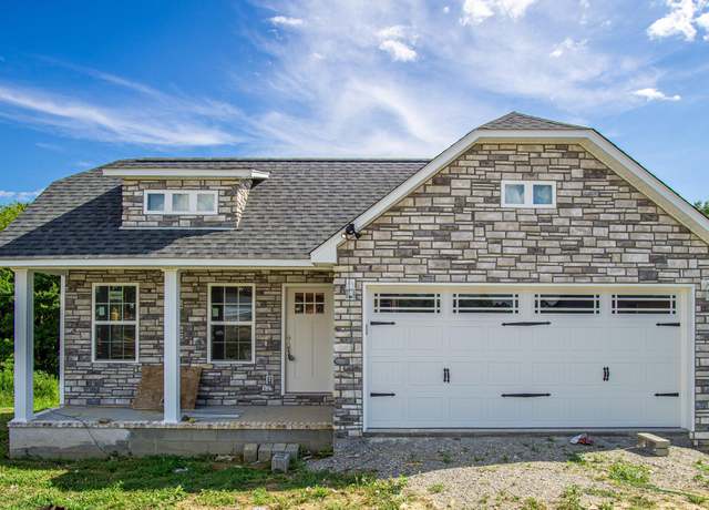 Property at 69 Queens Dr, East Bernstadt, KY 40729, 3 beds, 2 baths