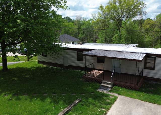 Property at 695 North Standard Ave, Corbin, KY 40701, 2 beds, 1 bath