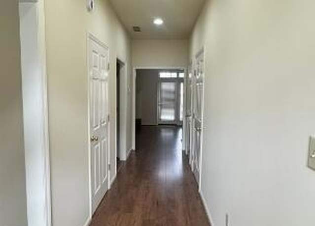 Property at 1359 Gray Hawk Rd, Lexington, KY 40502, 3 beds, 3.5 baths