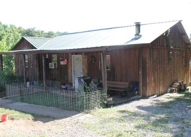 Property at 2431 Pine Ridge Rd, Winchester, KY 40391, 2 beds, 1 bath