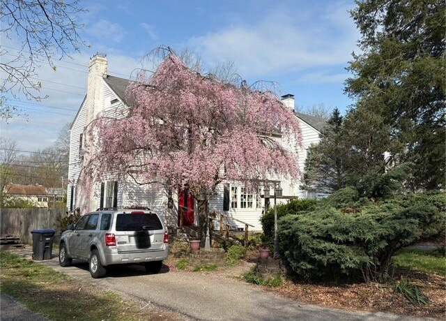 Property at 108 Linden Ave, Frankfort, KY 40601, 3 beds, 1.5 baths