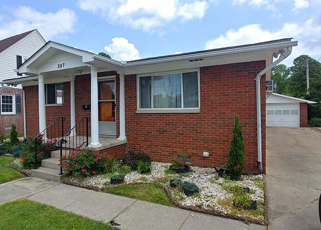 Property at 307 Ford St, Corbin, KY 40701, 3 beds, 1.5 baths