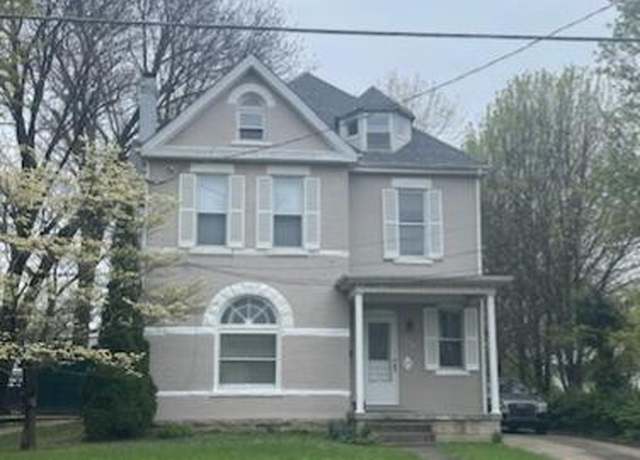 Property at 142 Old Lafayette Ave, Lexington, KY 40502, 5 beds, 3 baths
