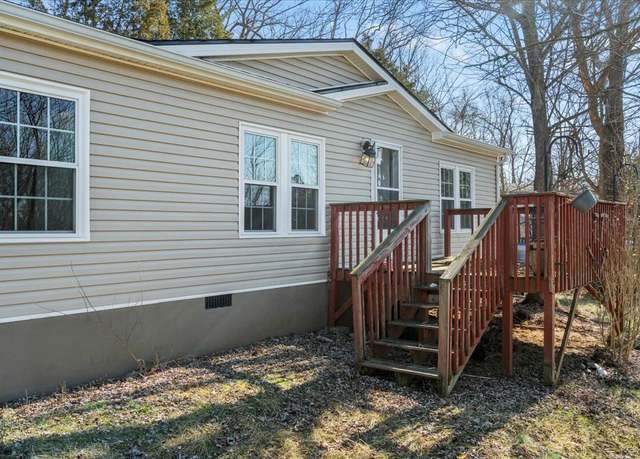 Property at 141 Sycamore Dr, Richmond, KY 40475, 3 beds, 2 baths