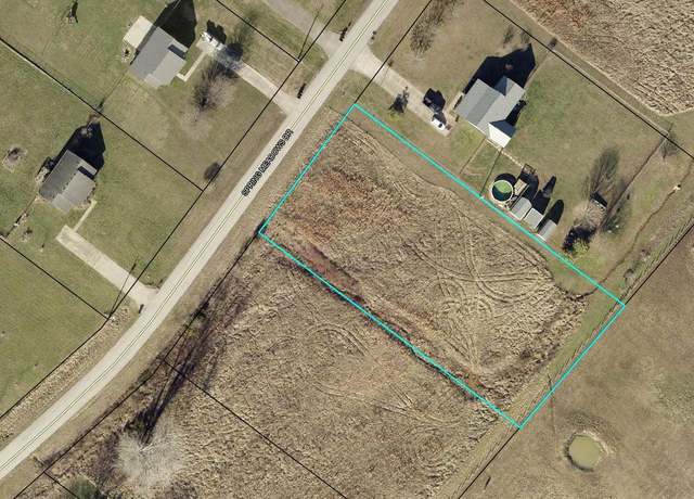 Property at 113 Spring Meadows Dr, Jeffersonville, KY 40337