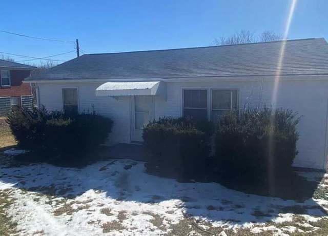 Property at 1055 Alexander Rd, Frankfort, KY 40601, 2 beds, 1 bath