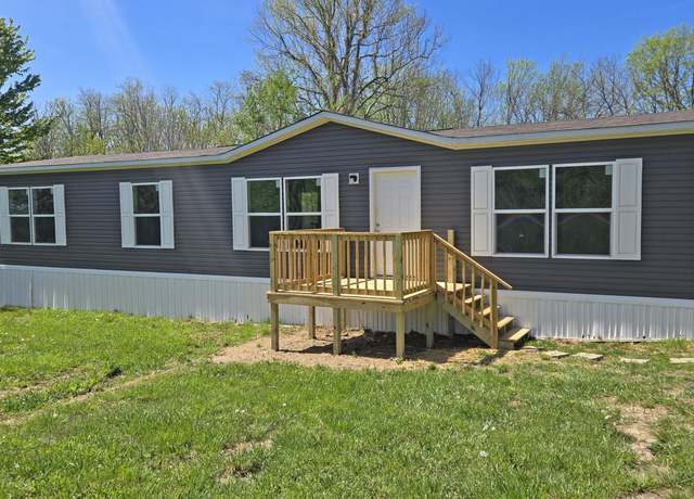 Property at 125 Sunrise Dr, Lancaster, KY 40444, 3 beds, 2 baths