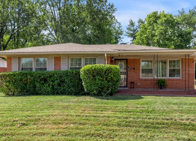 Property at 1114 Briarwood Dr, Lexington, KY 40511, 3 beds, 2 baths