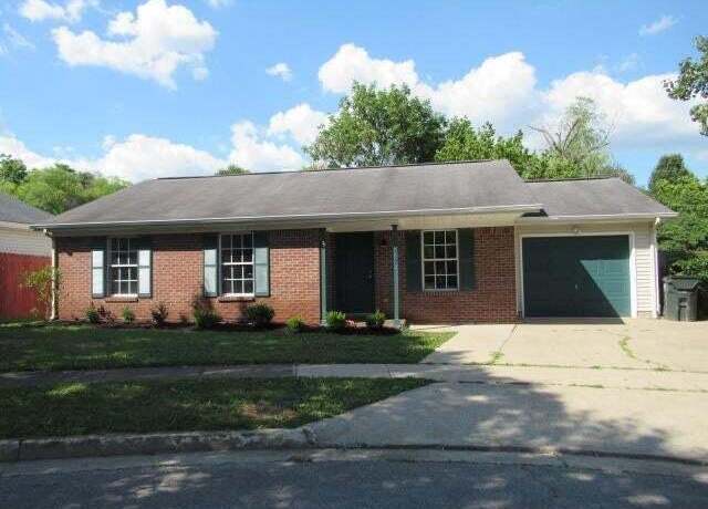 Property at 1217 Crown Cir, Lexington, KY 40517, 3 beds, 2 baths