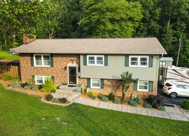 Property at 140 Tuit Acres Rd, Corbin, KY 40701, 3 beds, 3 baths