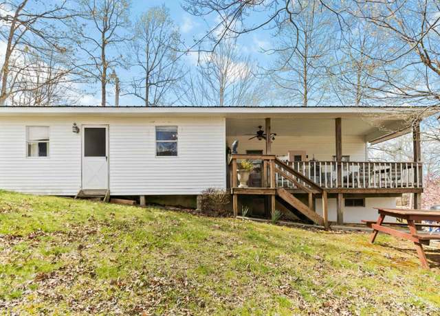 Property at 210 Echo Rd, Bronston, KY 42518, 3 beds, 1 bath